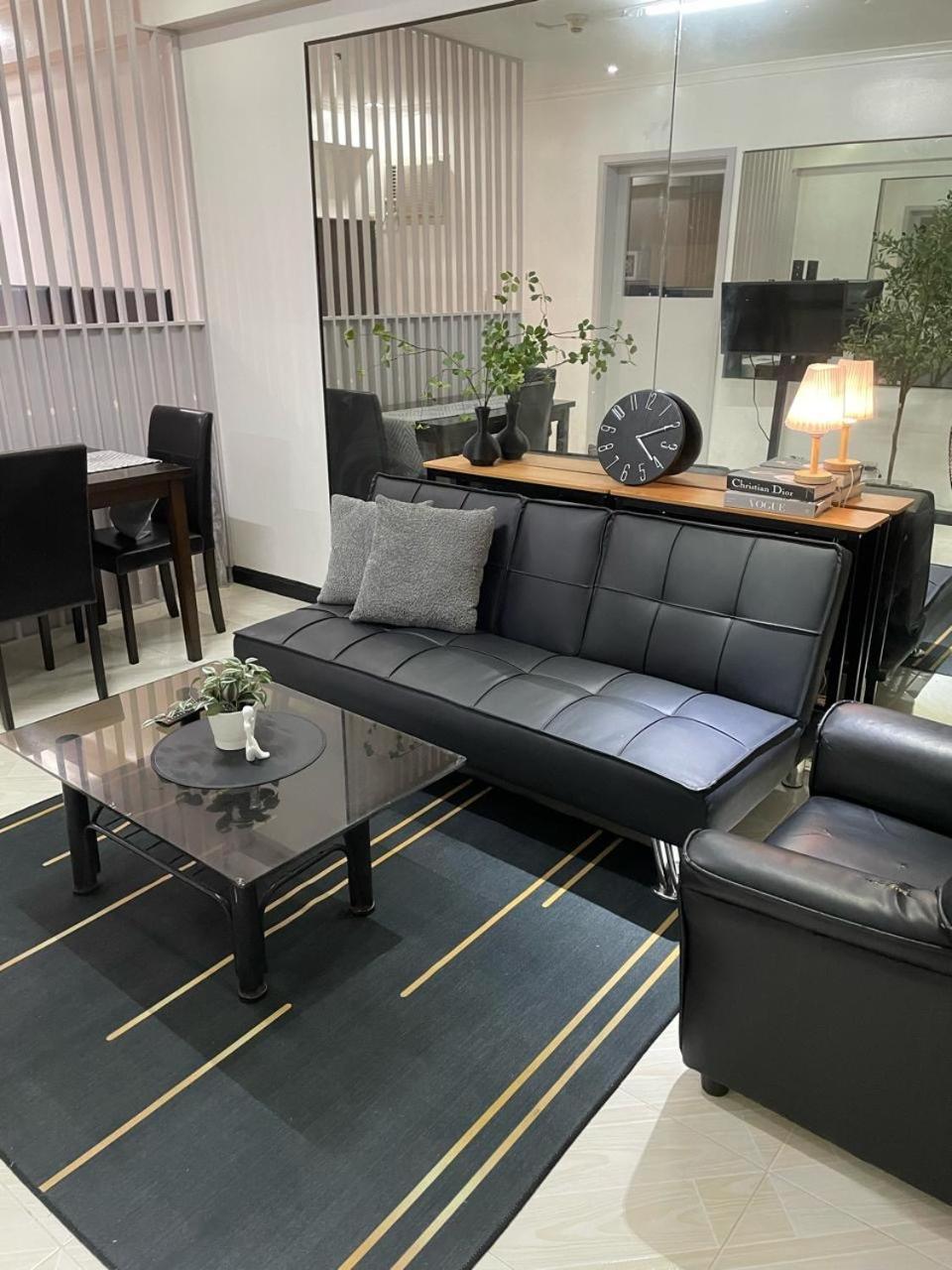 Cozy 2-Bedroom At South Of Market Soma Bgc Near Sm Aura, Market! Market! & Bonifacio High Street Taguig Buitenkant foto