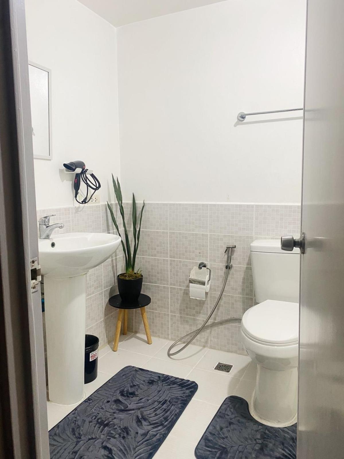 Cozy 2-Bedroom At South Of Market Soma Bgc Near Sm Aura, Market! Market! & Bonifacio High Street Taguig Buitenkant foto