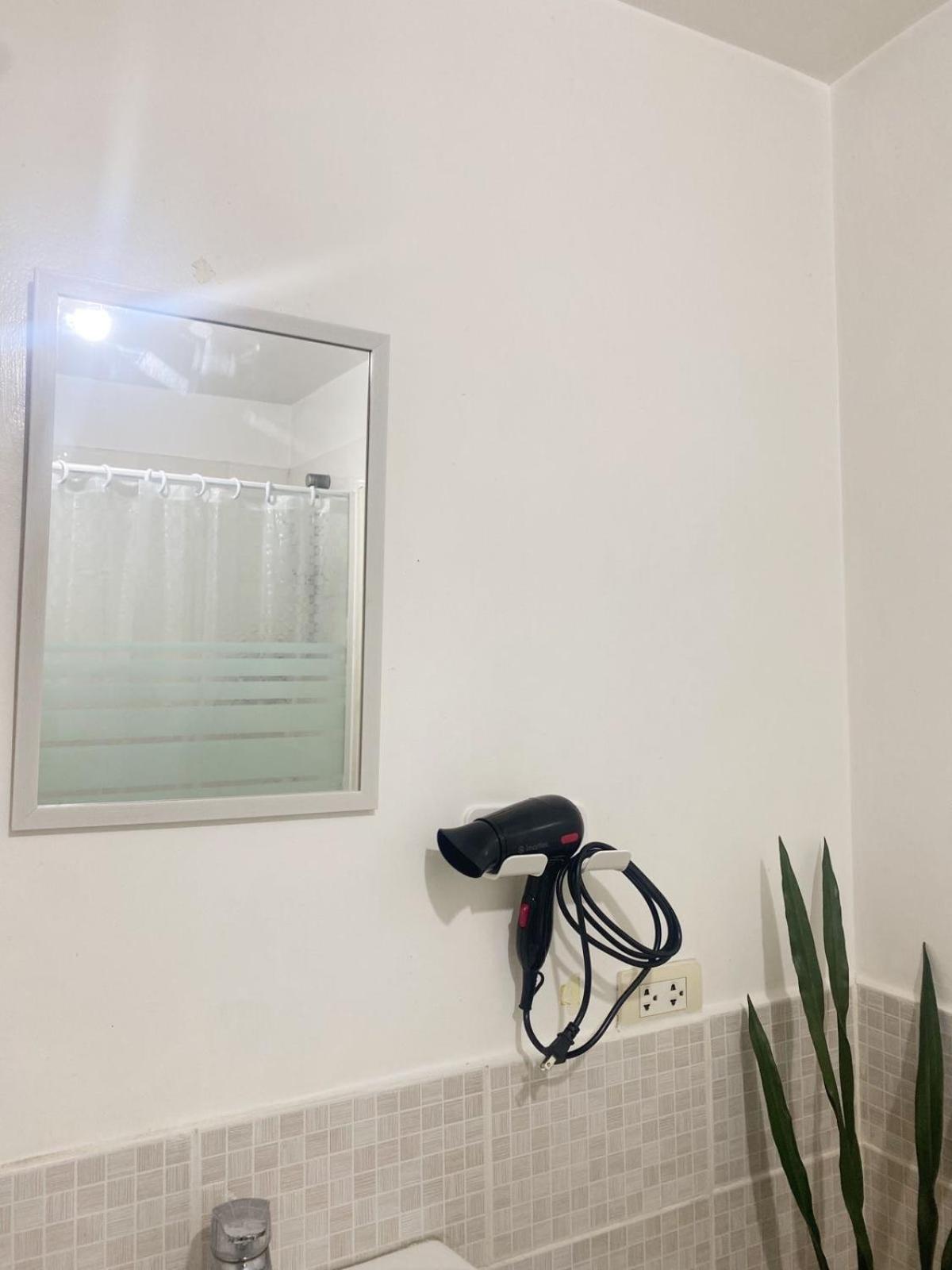 Cozy 2-Bedroom At South Of Market Soma Bgc Near Sm Aura, Market! Market! & Bonifacio High Street Taguig Buitenkant foto