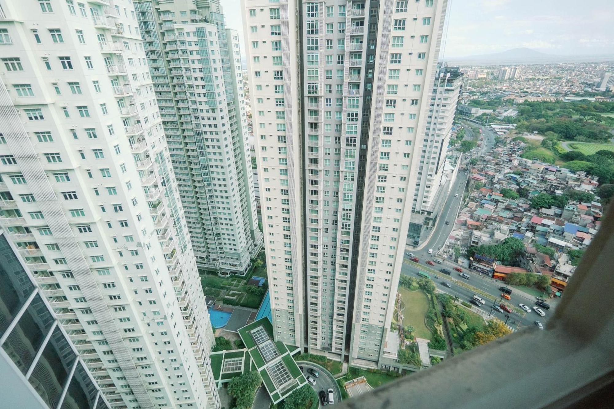 Cozy 2-Bedroom At South Of Market Soma Bgc Near Sm Aura, Market! Market! & Bonifacio High Street Taguig Buitenkant foto